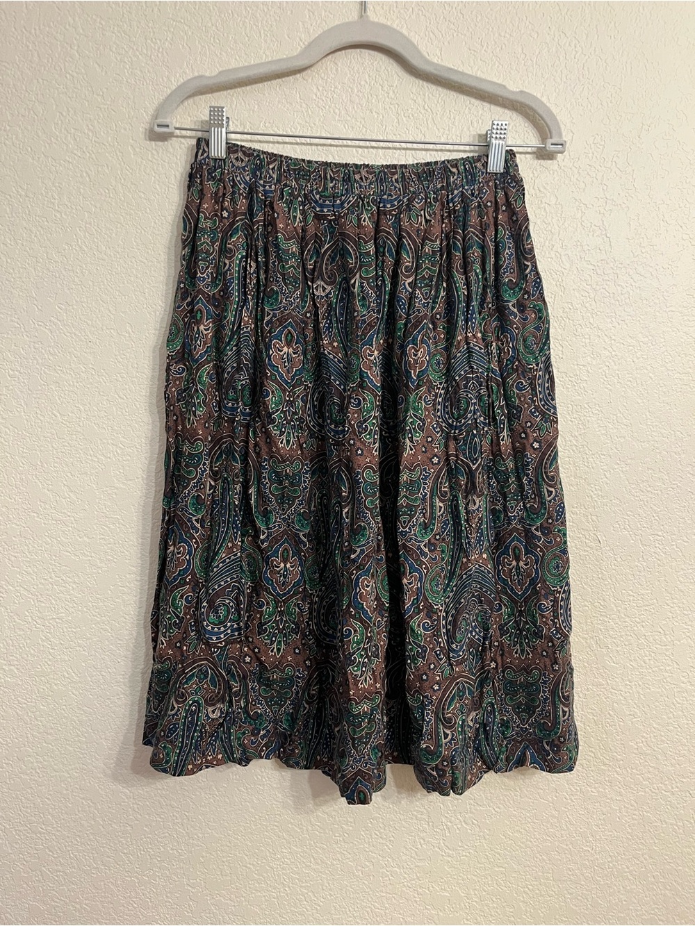 Vintage cottagecore midi skirt Leslie Fay Paisley midi Skirt in Brown and Green